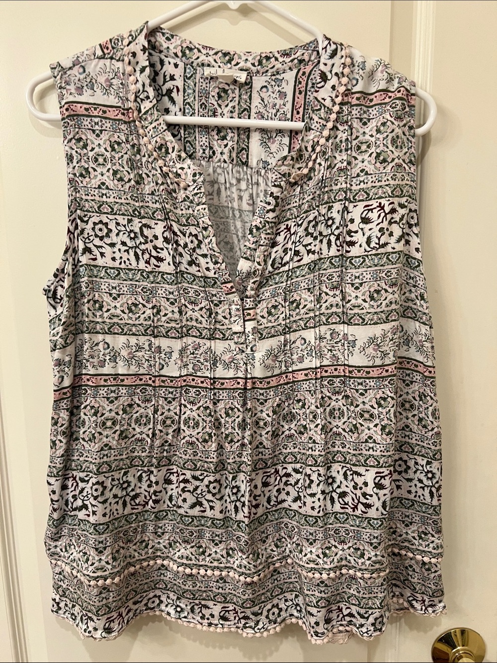 Tribal Sleeveless Printed V-Neck Top - Pink, Green & Black